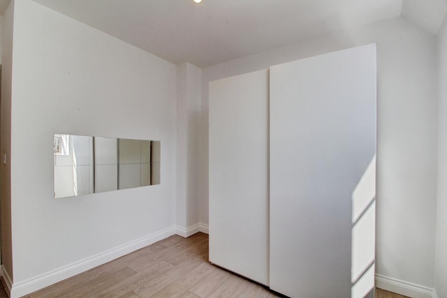 Flat Hudd's Vale Road in Bristol