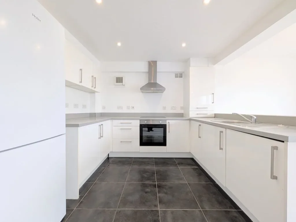 Flat Pitfield Street in London