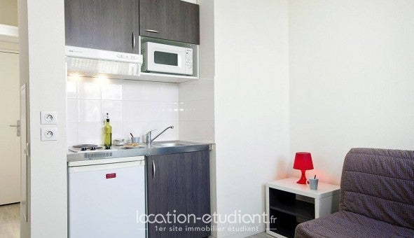 Flat Rue de Courcelles in Reims