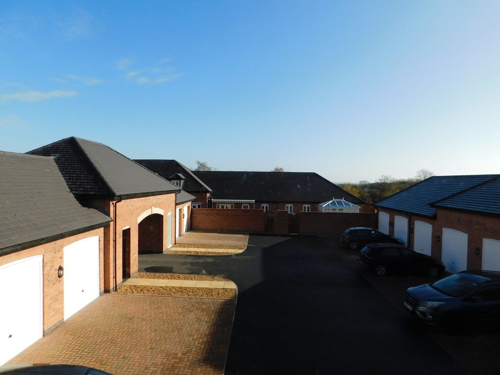House Iris Court in Reading