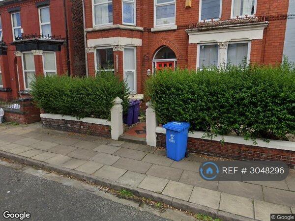 Room Langdale Road in Liverpool