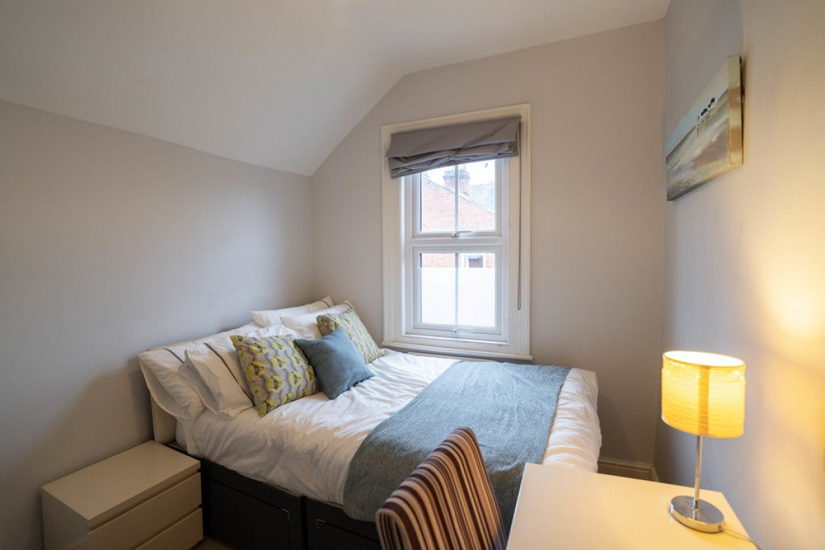 Room Franklin Street in Reading