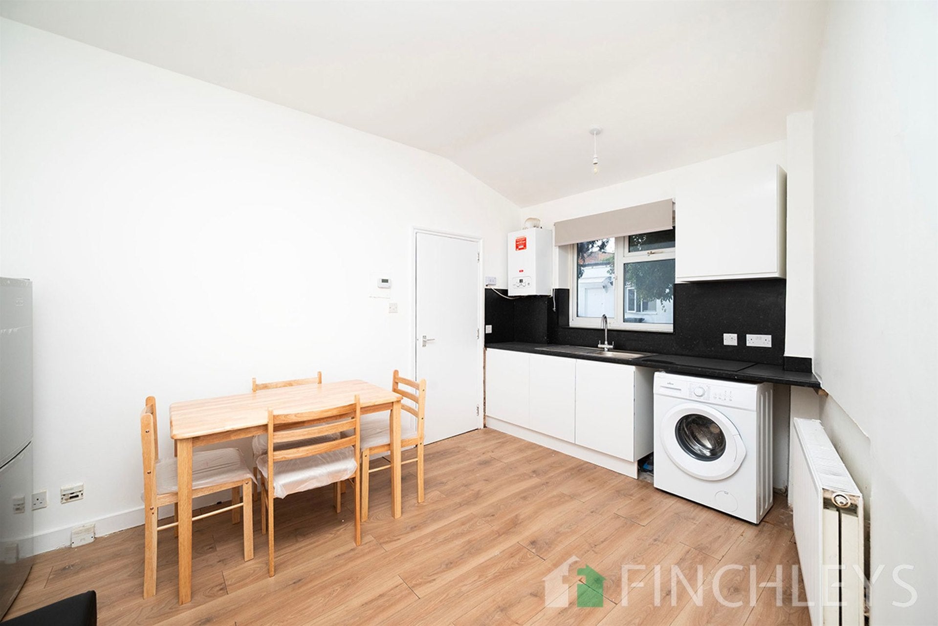 Flat Park Cottages in Greater London