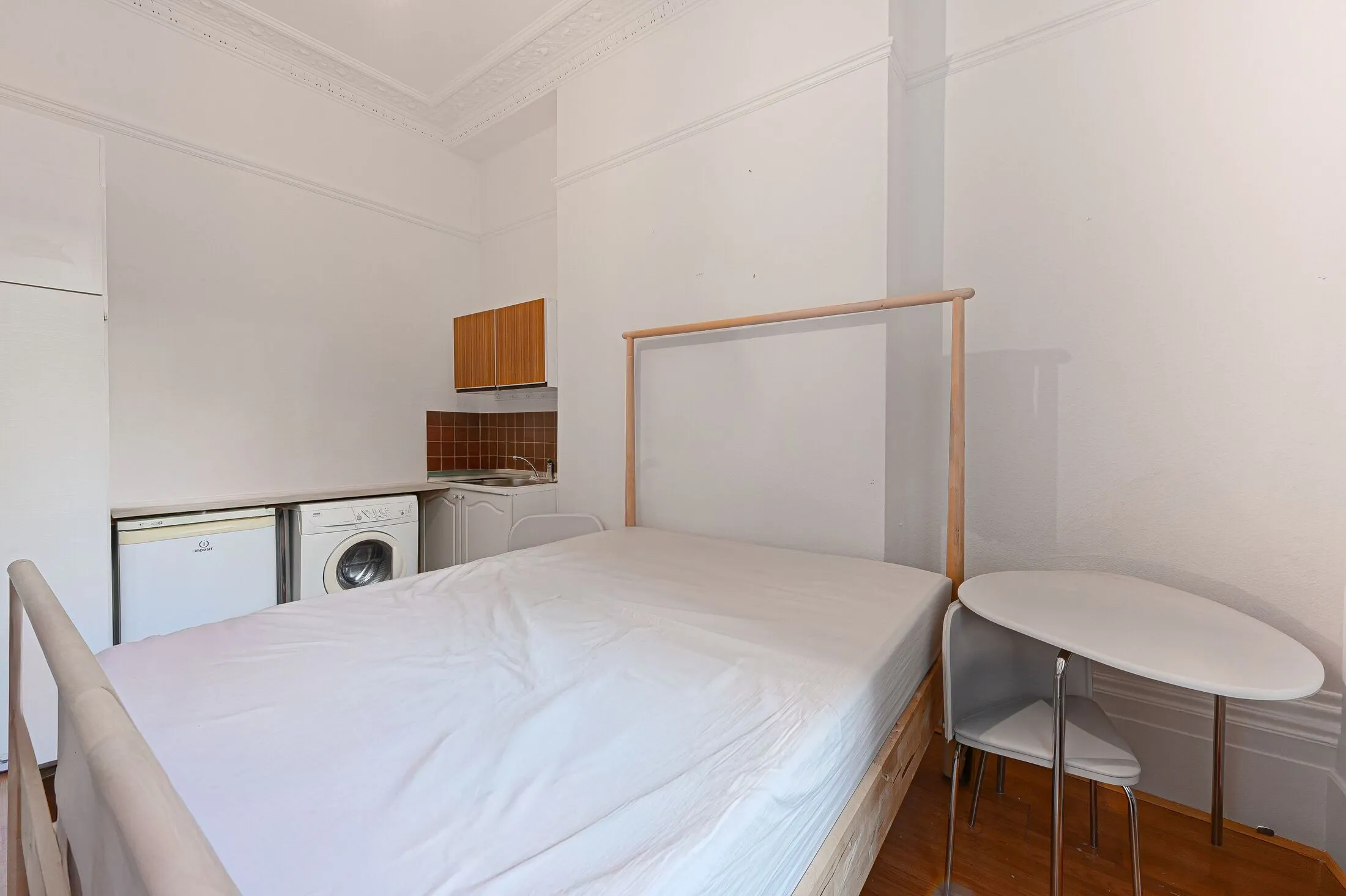 Flat Elvaston Place in Greater London