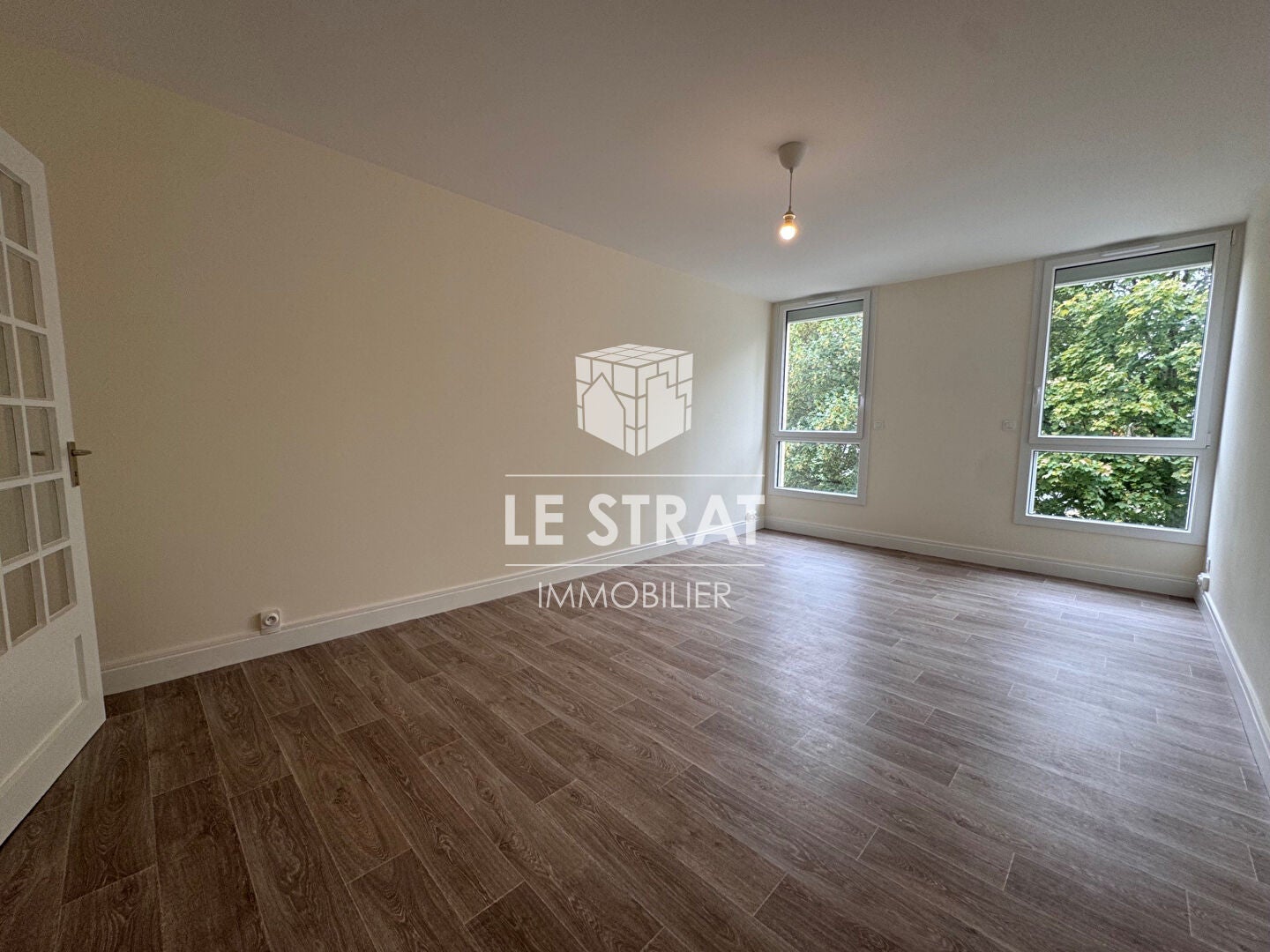 Flat Boulevard de la Grande Delle in Hérouville-Saint-Clair
