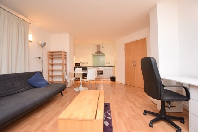 Flat Fitzwilliam Street in Sheffield