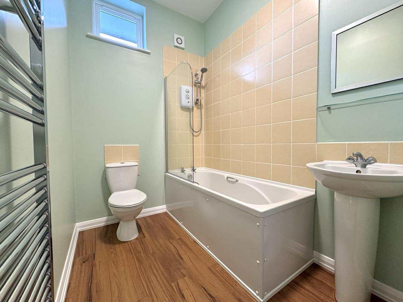 Flat Rowner Road in Gosport