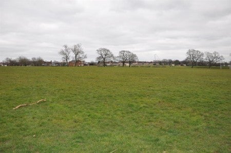 Flat Stilecroft Gardens in Greater London