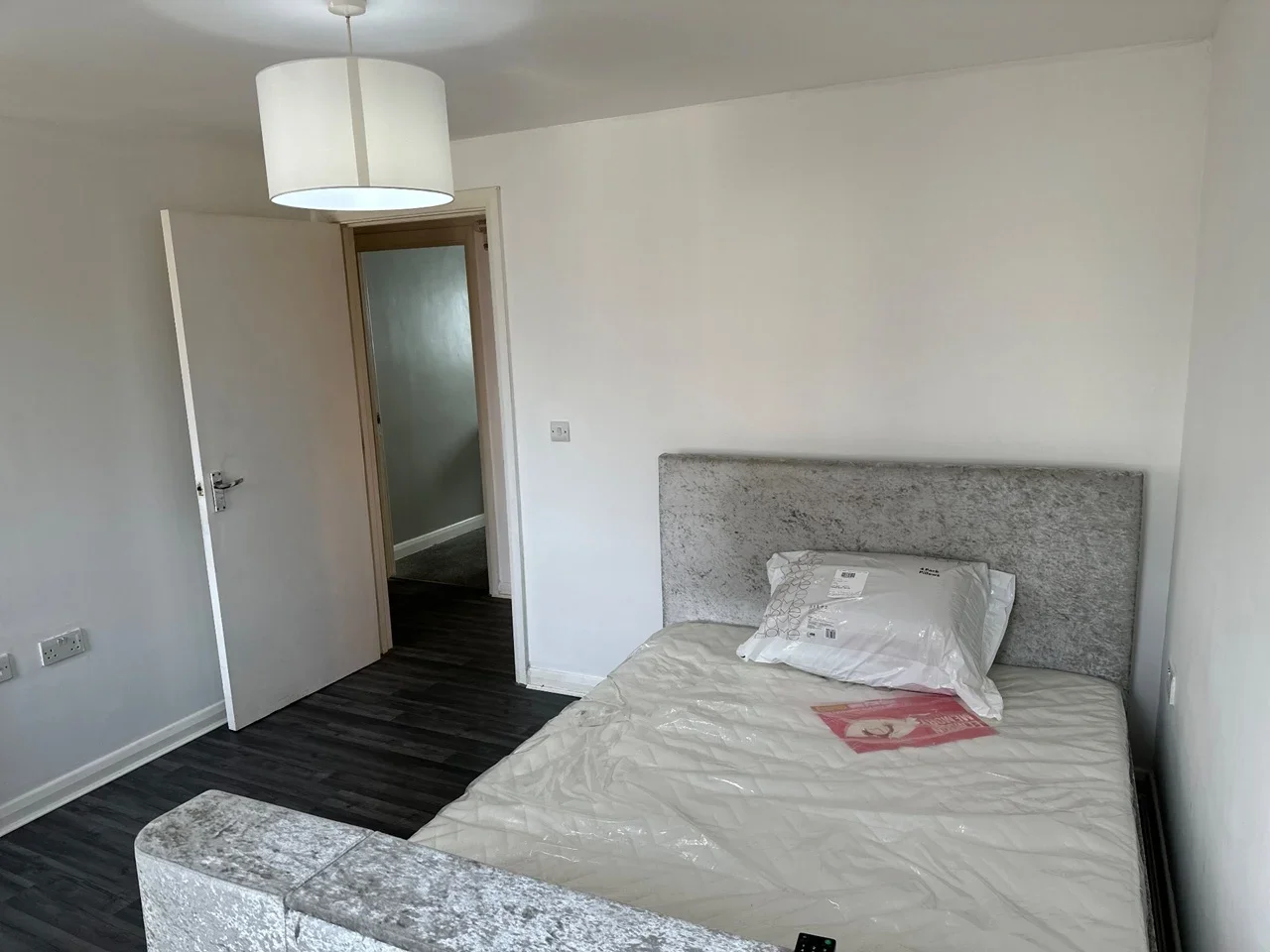 Room Rye Lane in Greater London