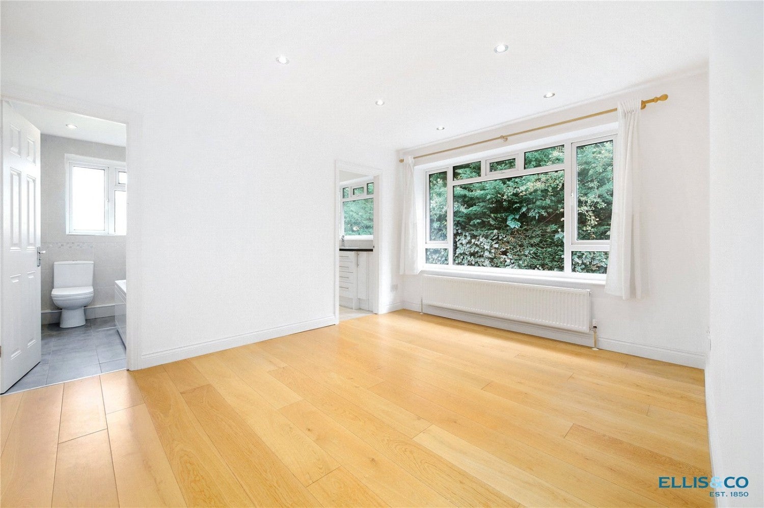 Flat Fairfield Close in Greater London