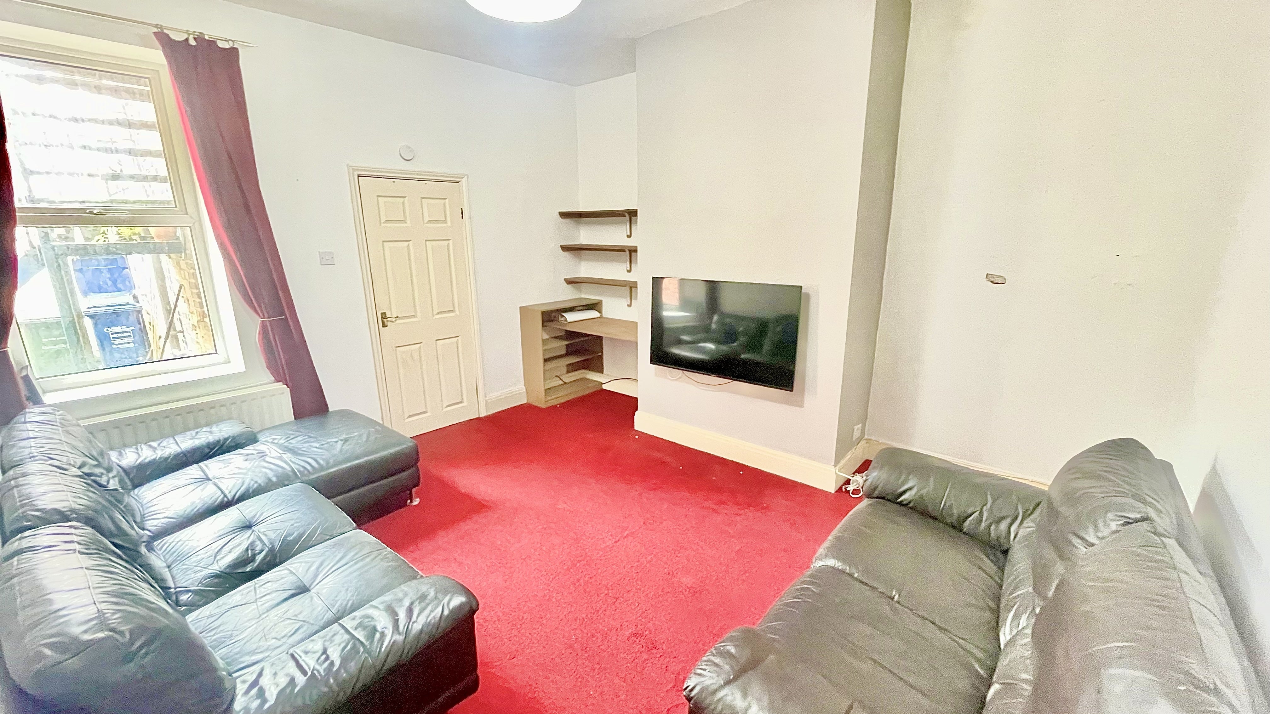 Flat Balmoral Terrace in Newcastle upon Tyne