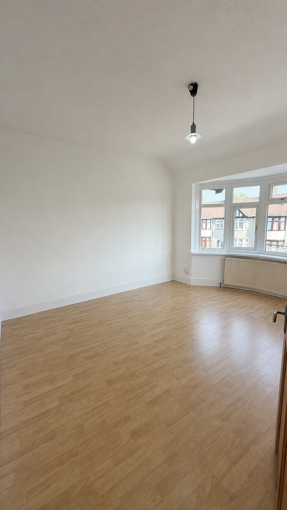 House Roxy Avenue in Greater London