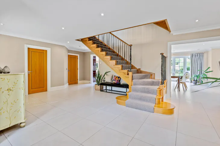 House Godolphin Road in Elmbridge