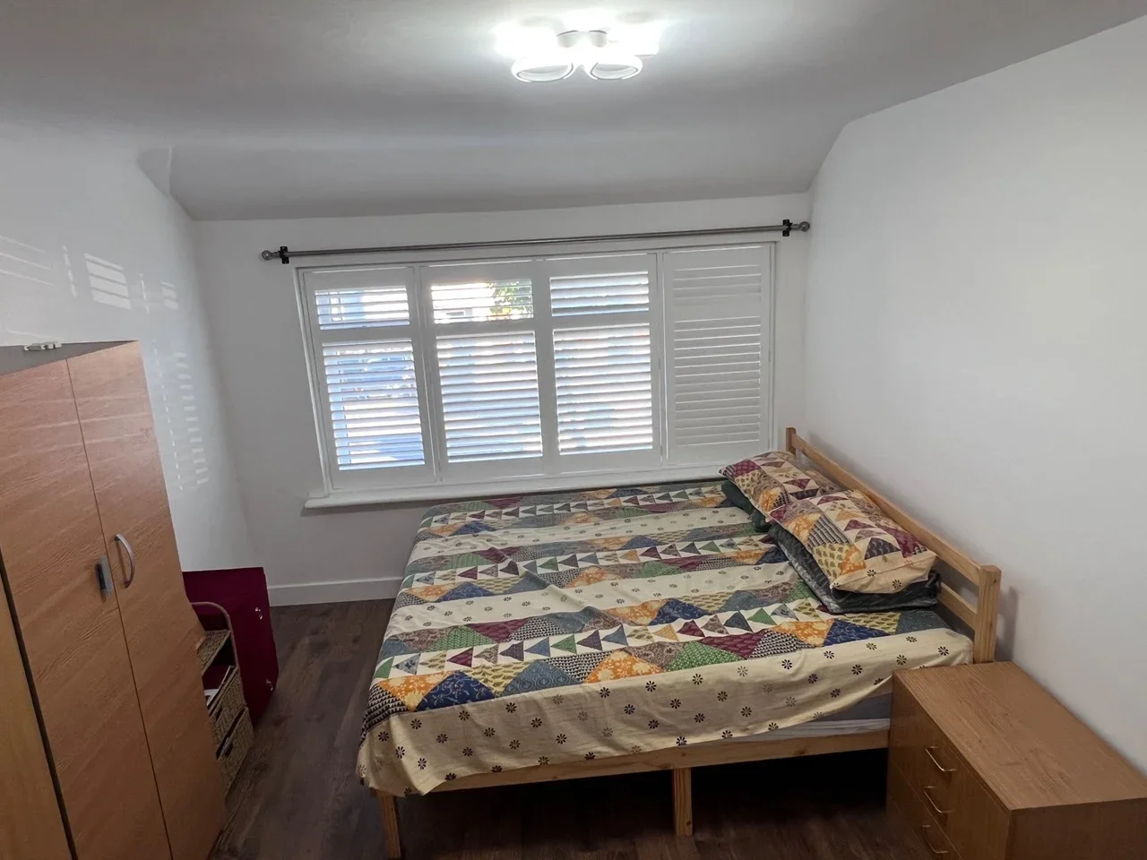 Room Elm Park Avenue in Greater London