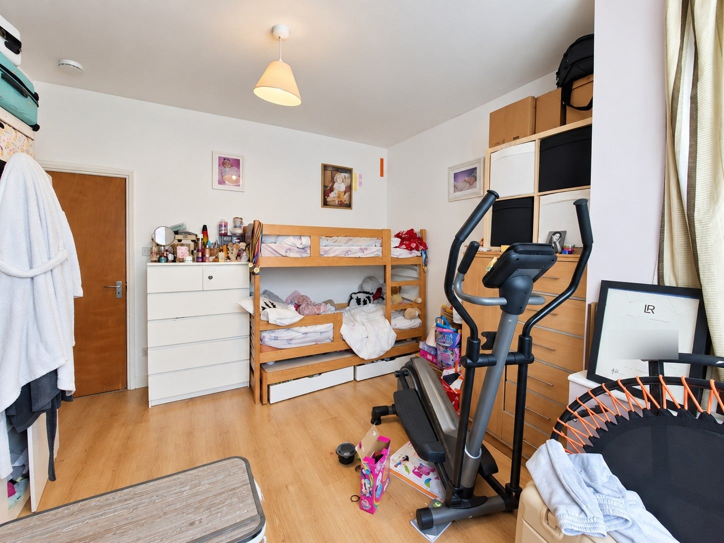 Flat Sidney Avenue in Greater London
