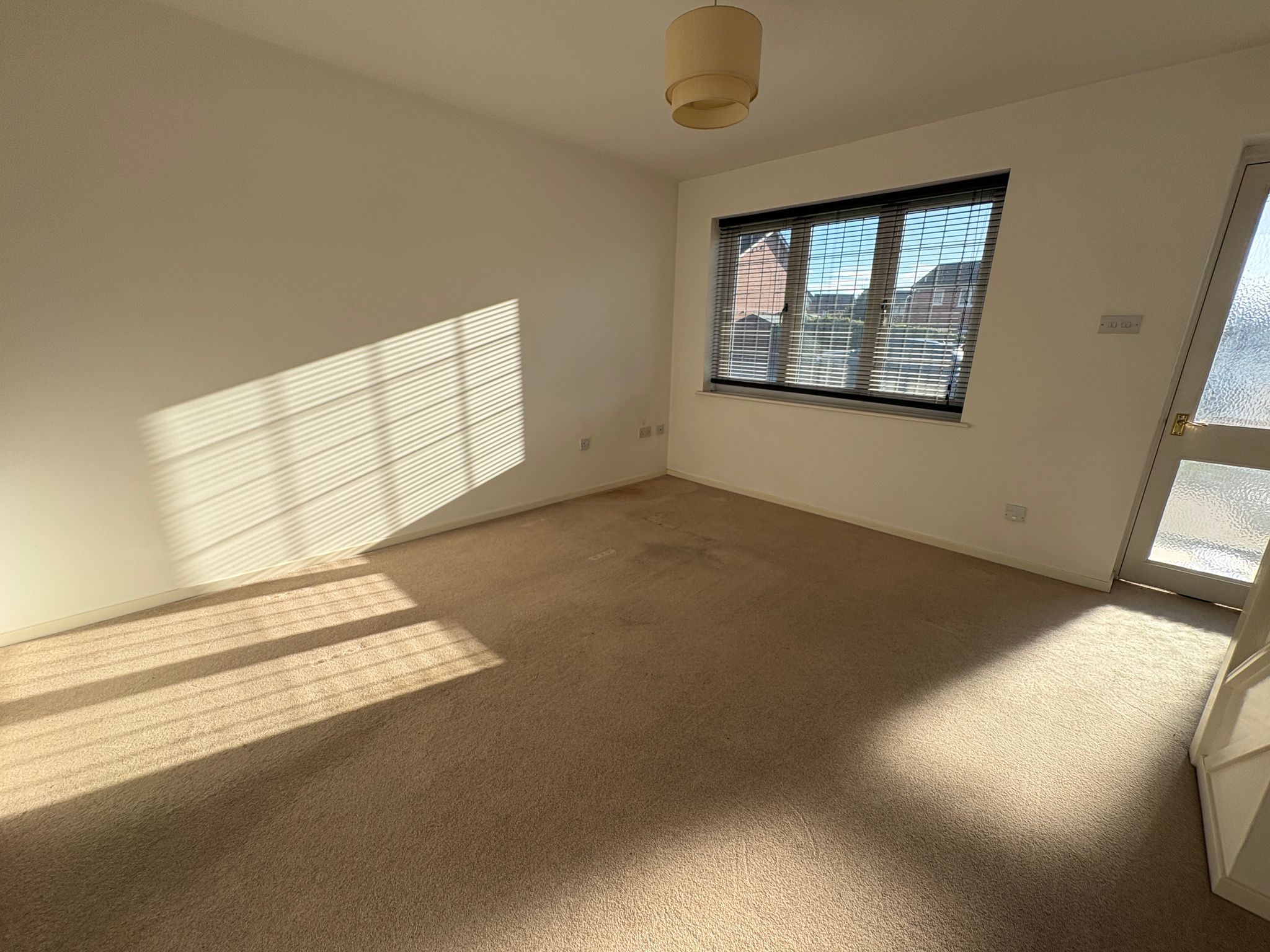 House Geveze Way in Harborough