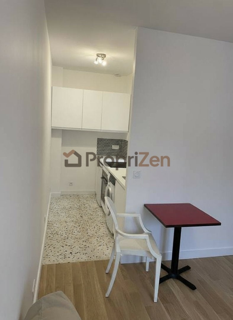 Appartement Rue de la Croix Nivert à Paris