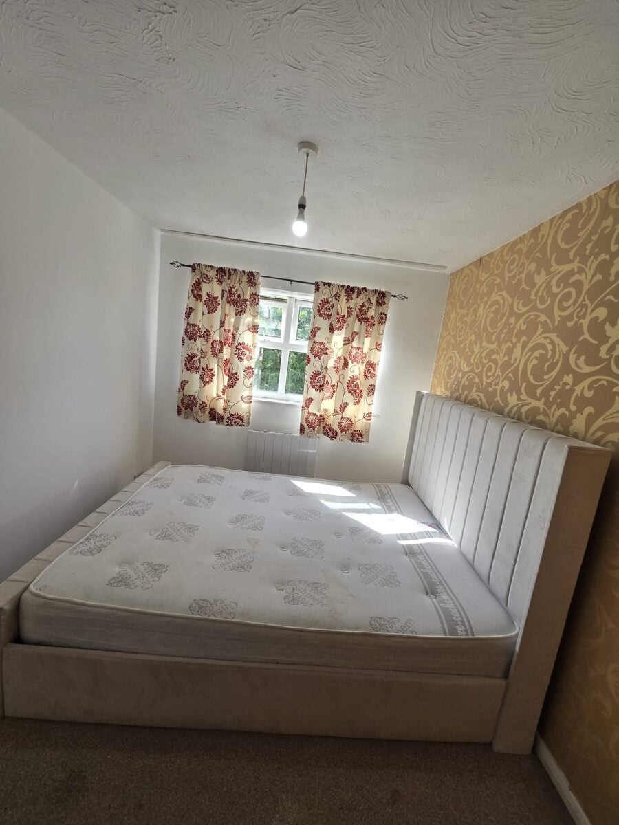 Flat Cuthberga Close in Greater London