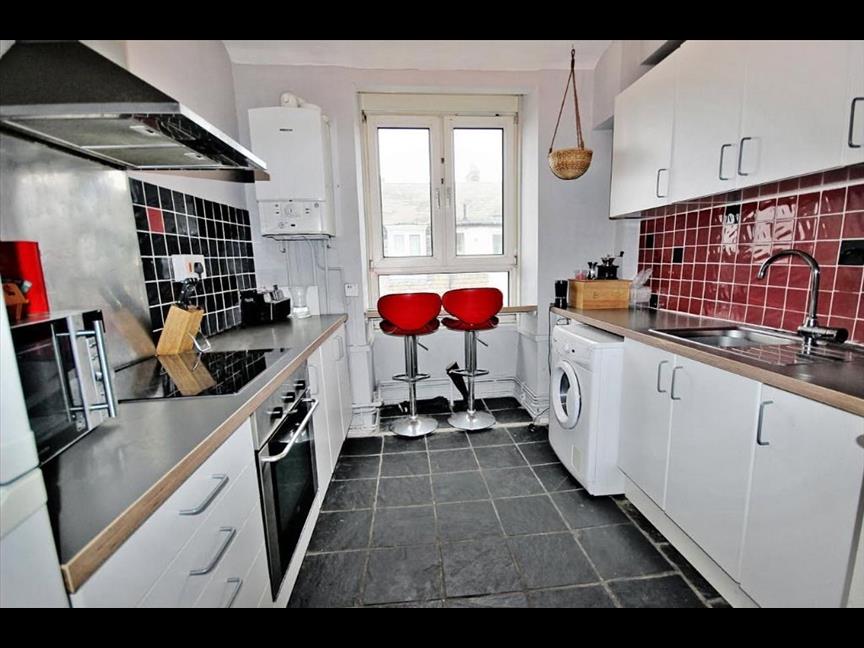 Flat Brixton Hill in Greater London