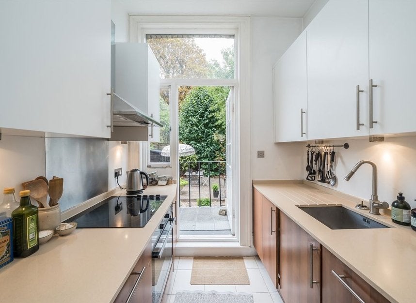 Flat Park Road in Greater London