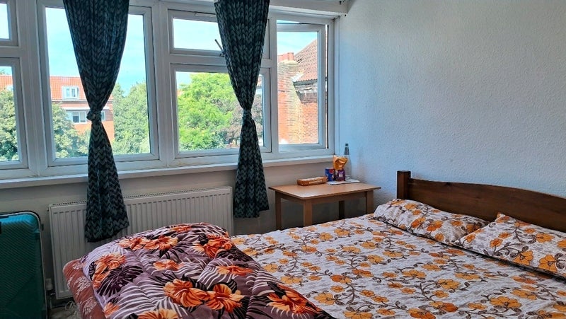Room Ballards Lane in Greater London