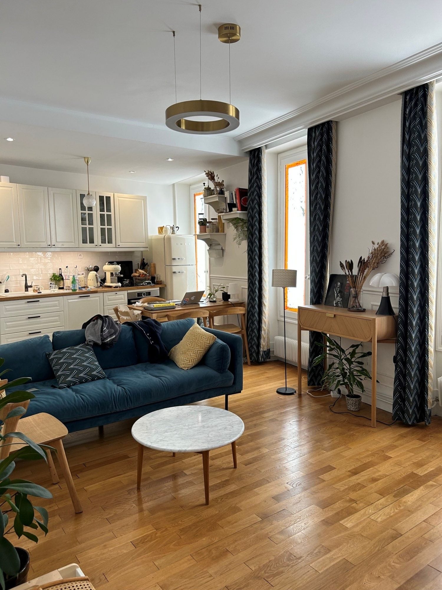 Flat Place Jacques Bonsergent in Paris