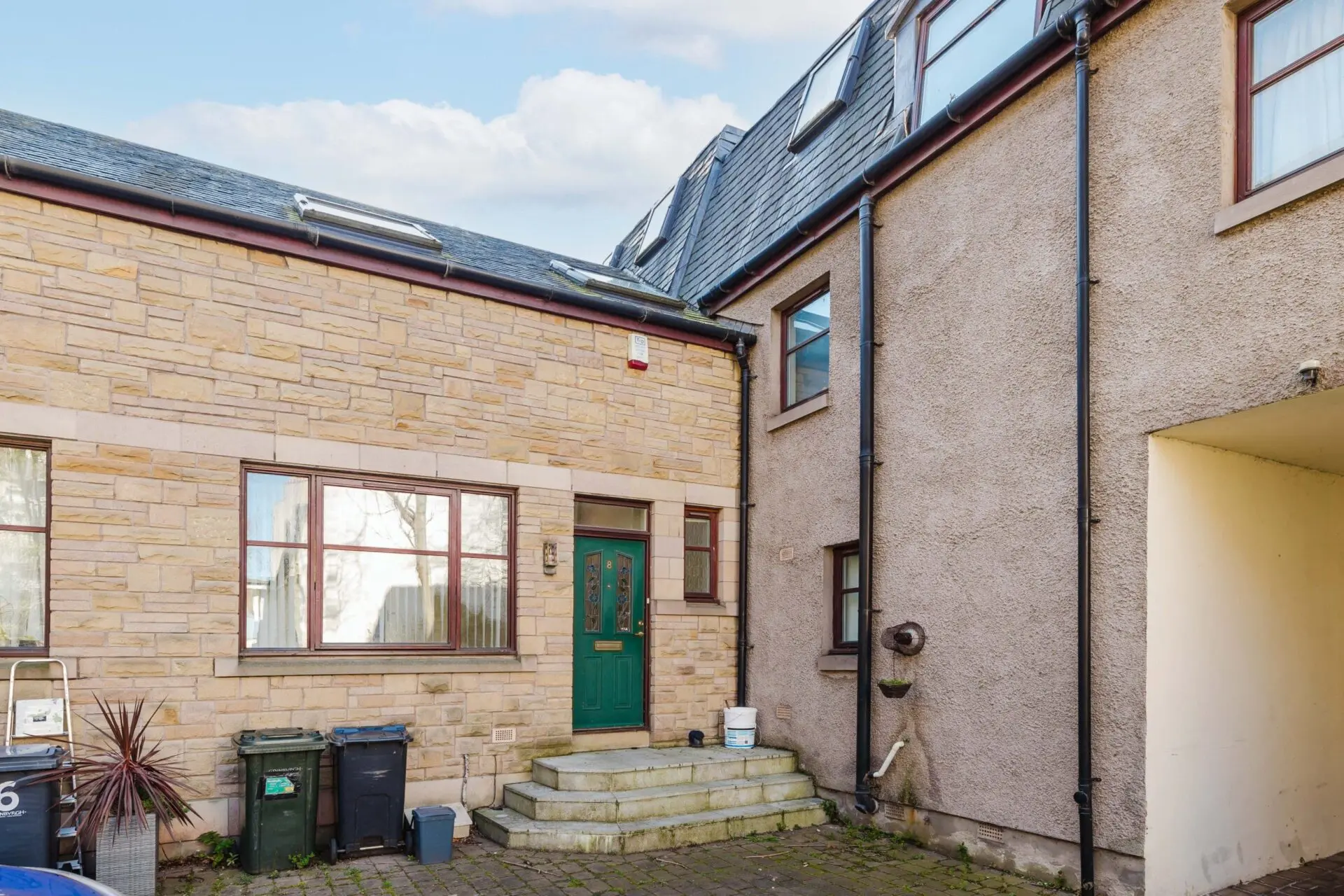 House Gayfield Place Lane in City of Edinburgh