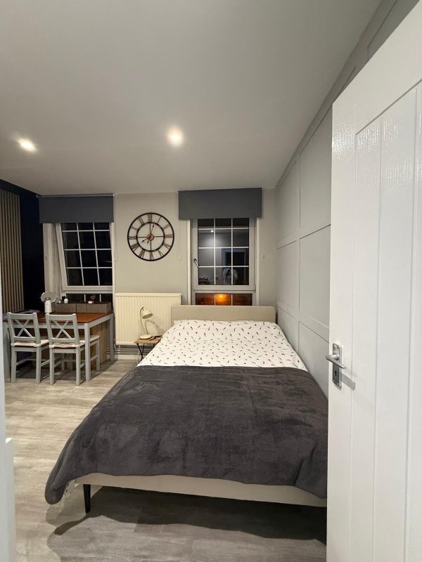 Room Birchfield Street in Greater London