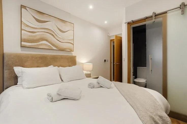 Flat Great Titchfield Street in City of Westminster