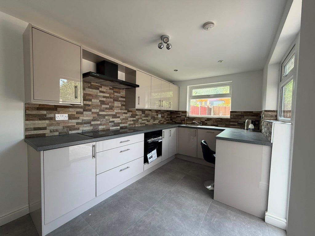 House Walcot Drive in Sandwell