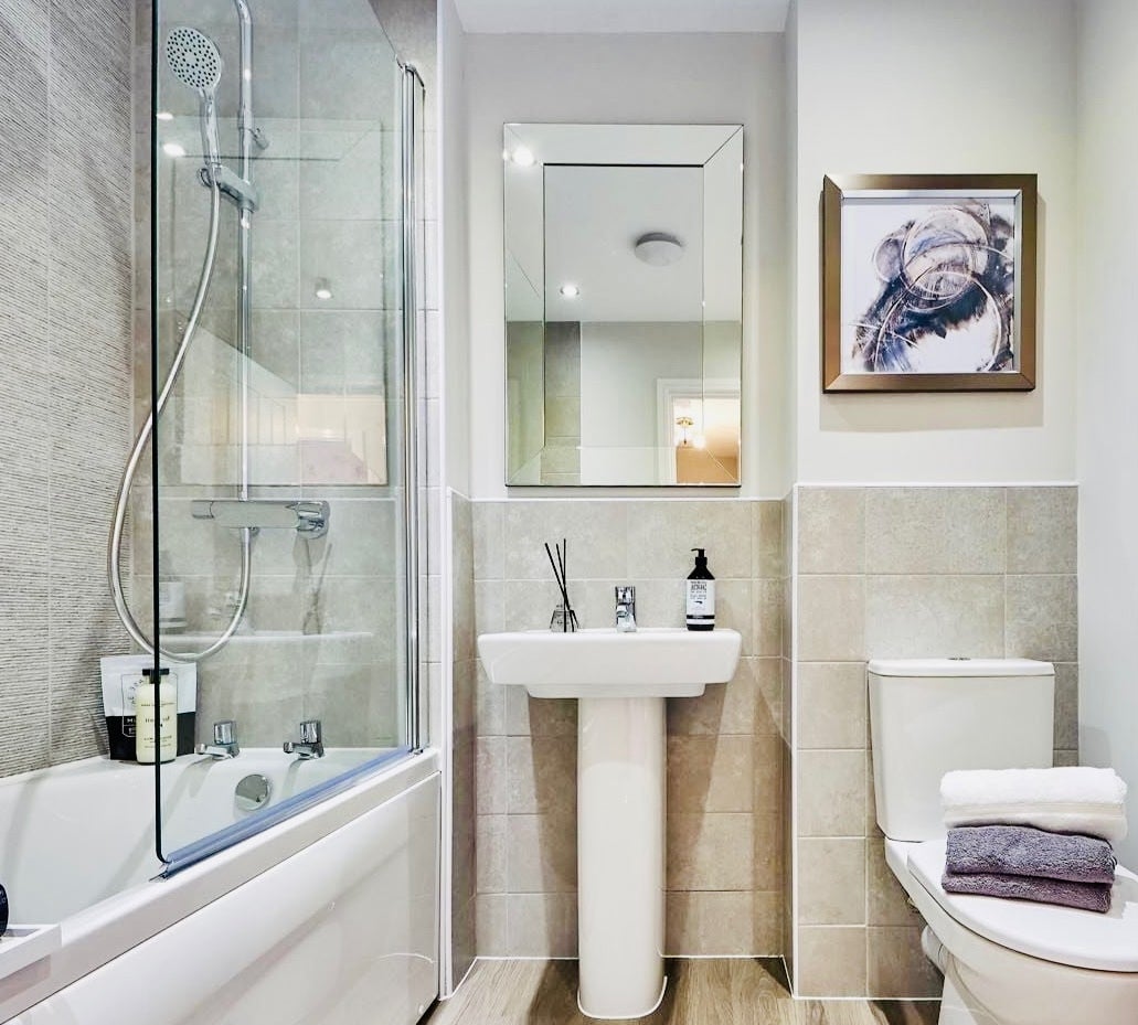 Flat Shinfield Street in Greater London