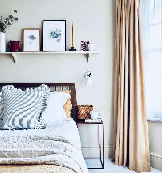 Flat Shinfield Street in Greater London