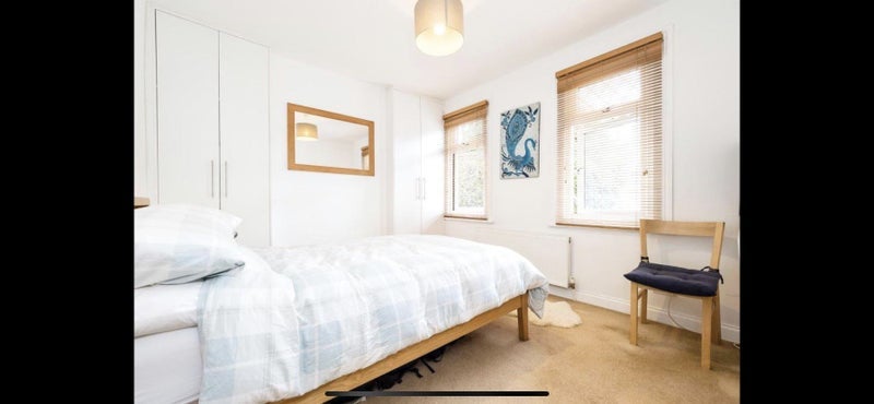 Room Tennyson Road in Greater London