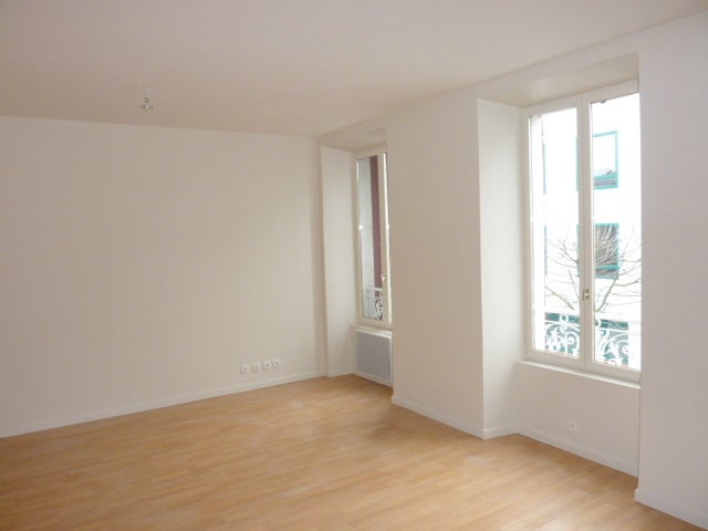 Flat Avenue de la Libération in Melun