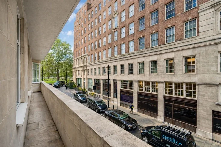 Flat Park Street in City of Westminster