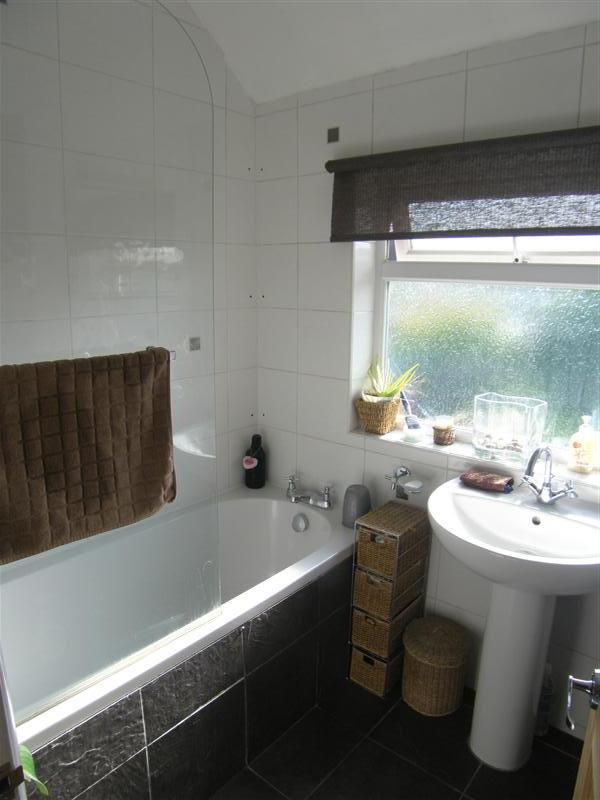 House Dalroy Close in South Ockendon