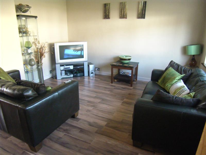 House Dalroy Close in South Ockendon