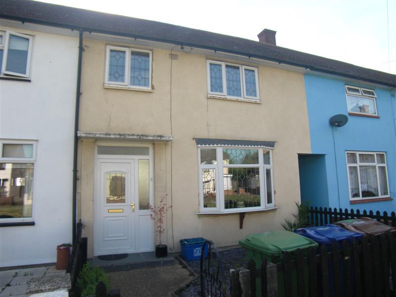 House Dalroy Close in South Ockendon