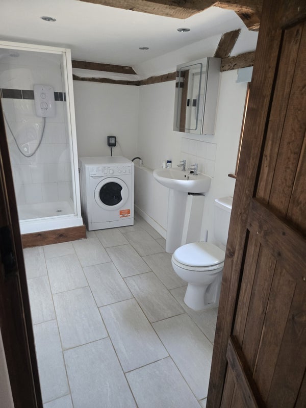 Room Warren Street in Maidstone