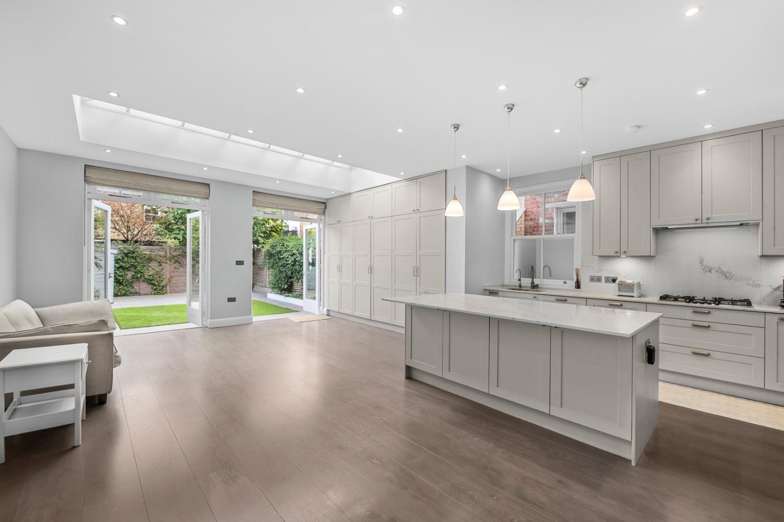 House St. Albans Avenue in Greater London