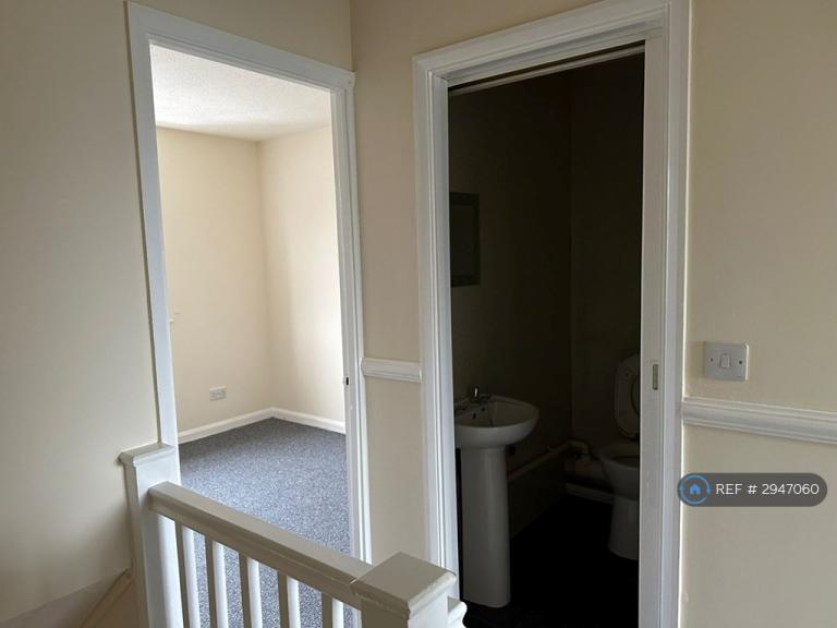 House Thorburn Close in Neath