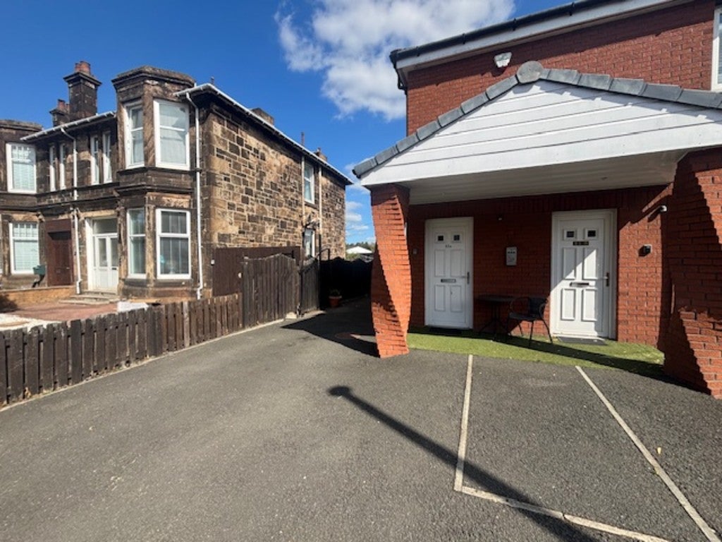 Flat Carmyle Avenue in Glasgow