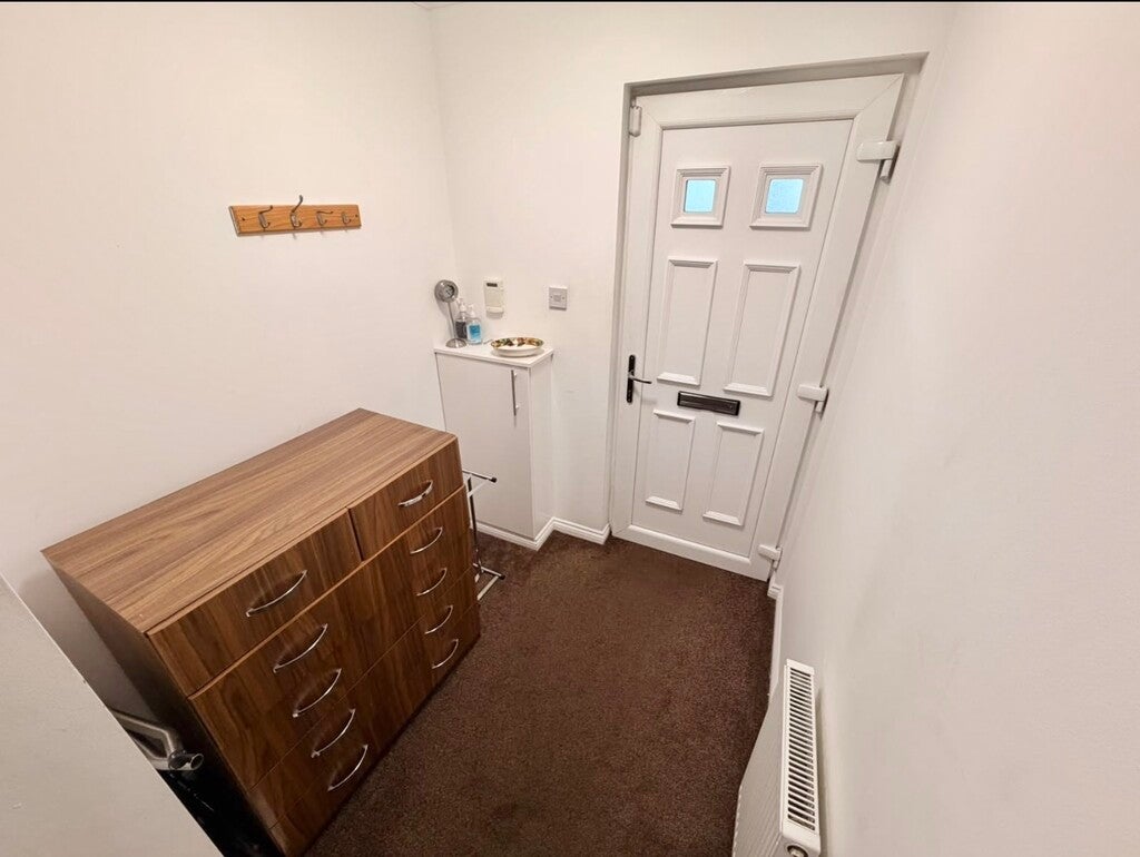 Flat Carmyle Avenue in Glasgow