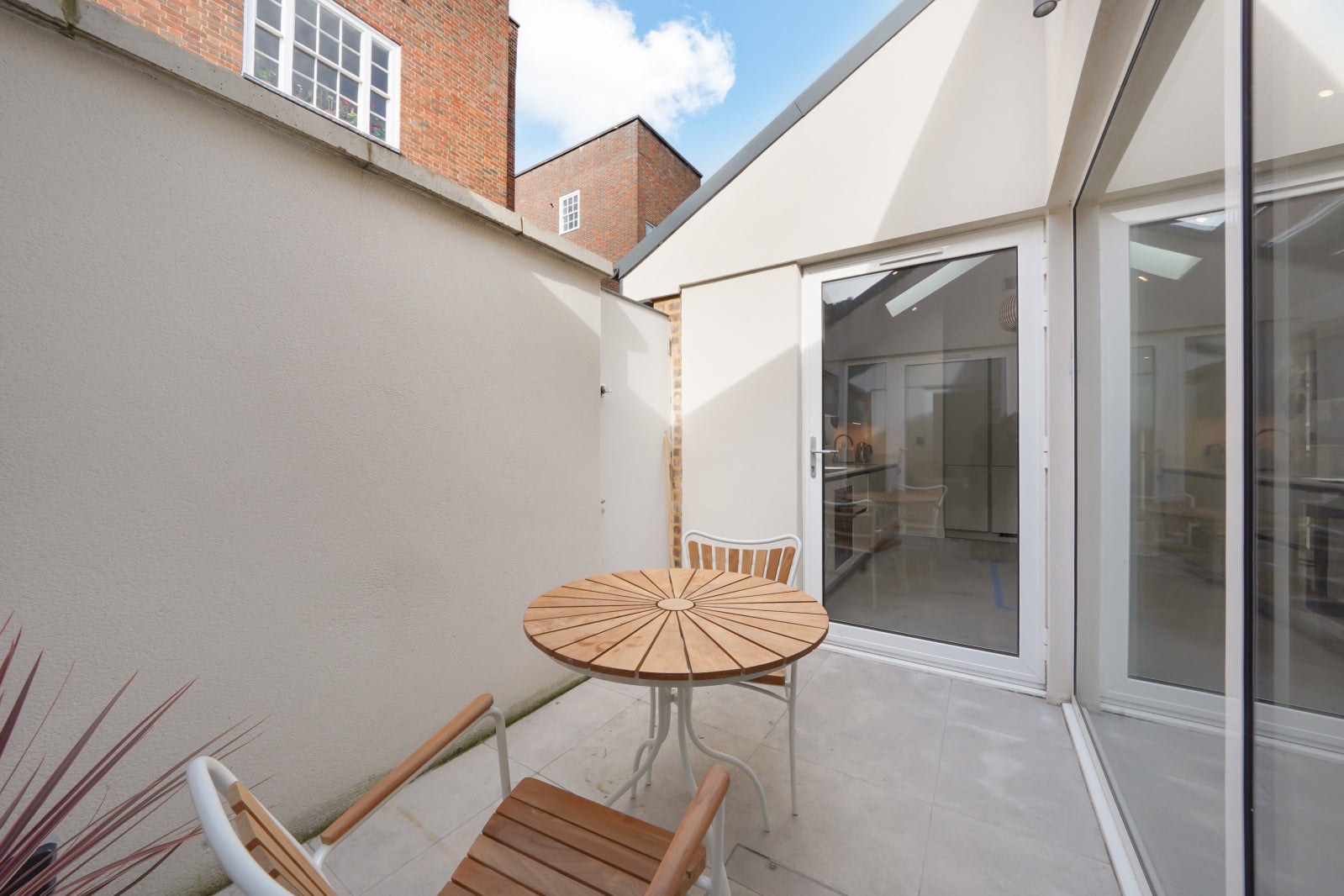 House Cochrane Mews in City of Westminster