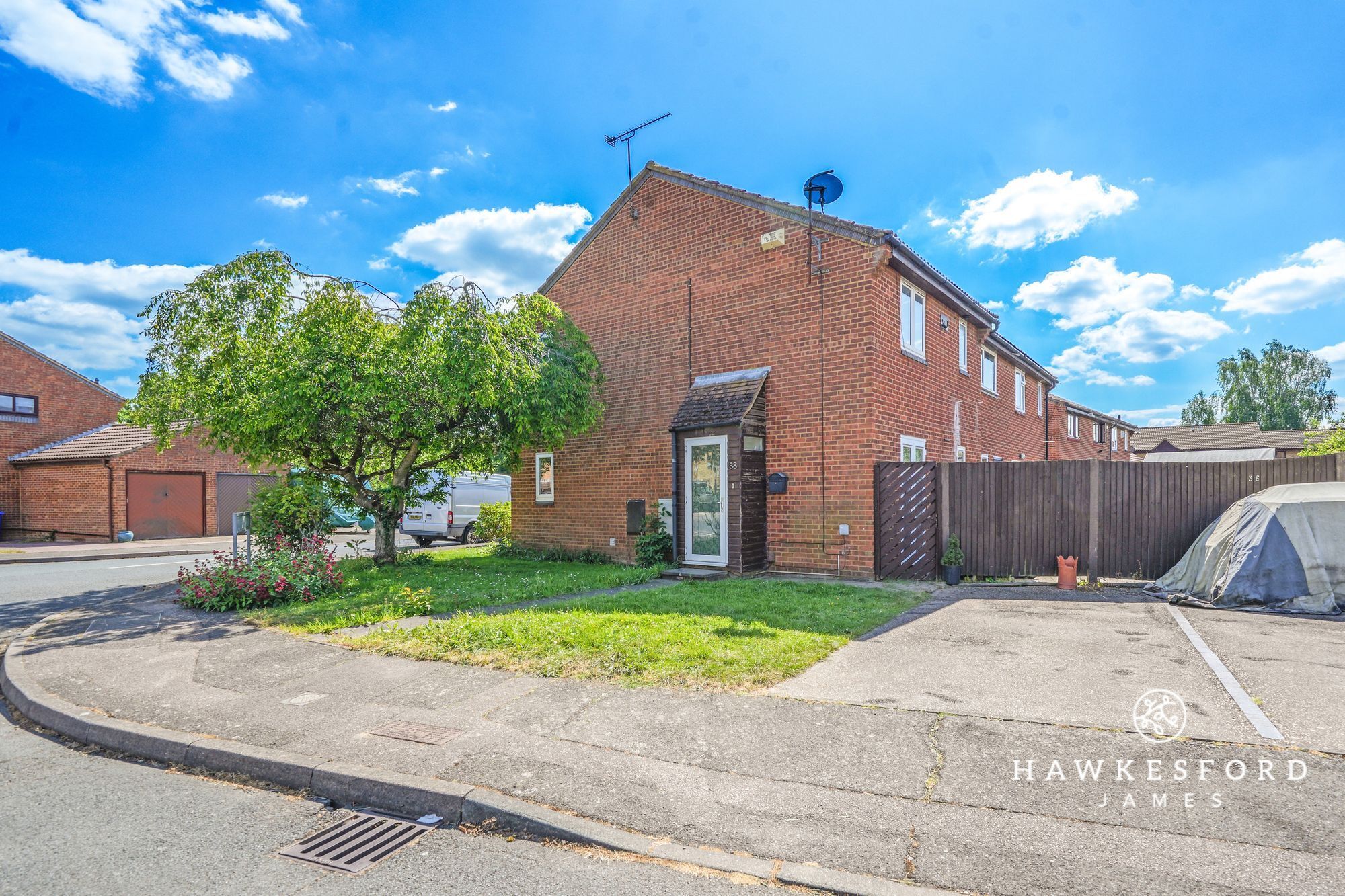 House Merleburgh Drive in Borough of Swale