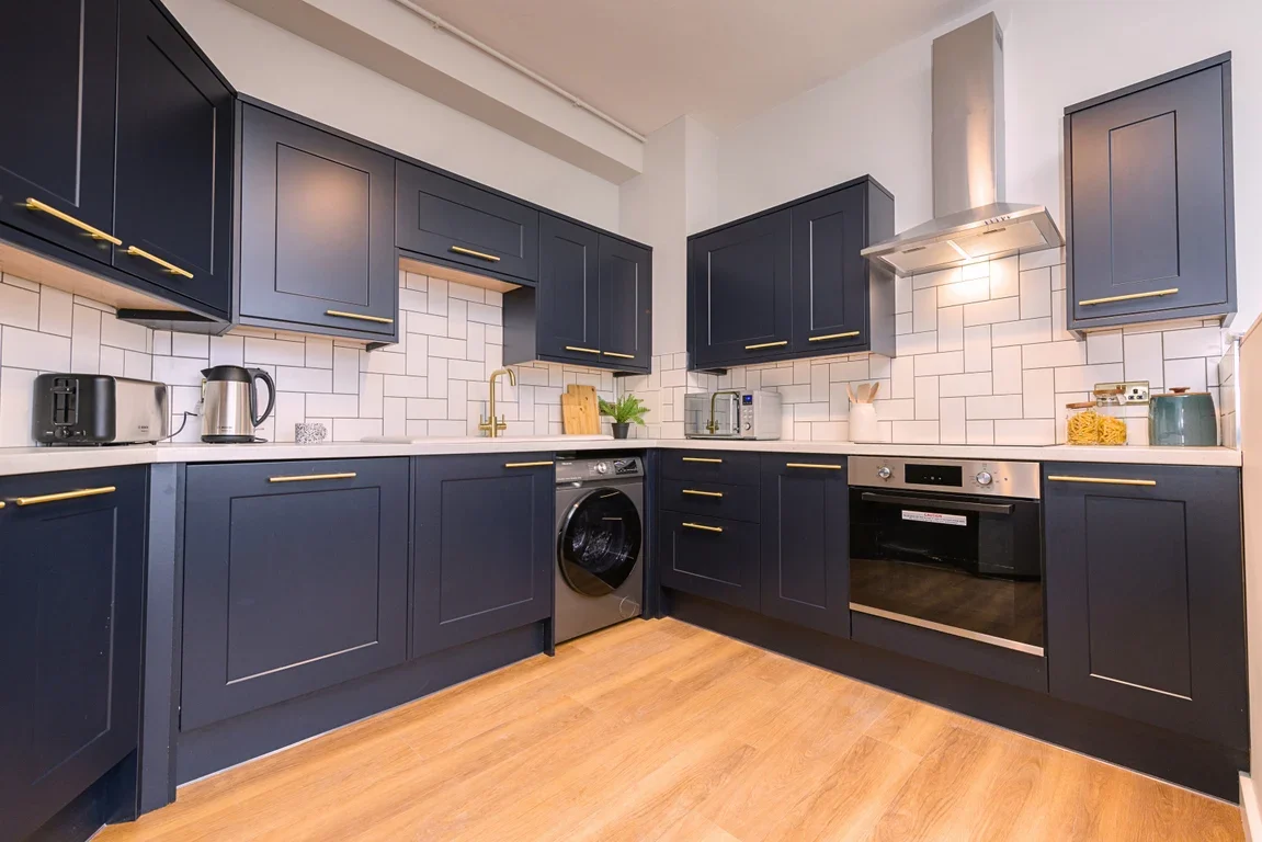 Flat Grosvenor Road in Greater London