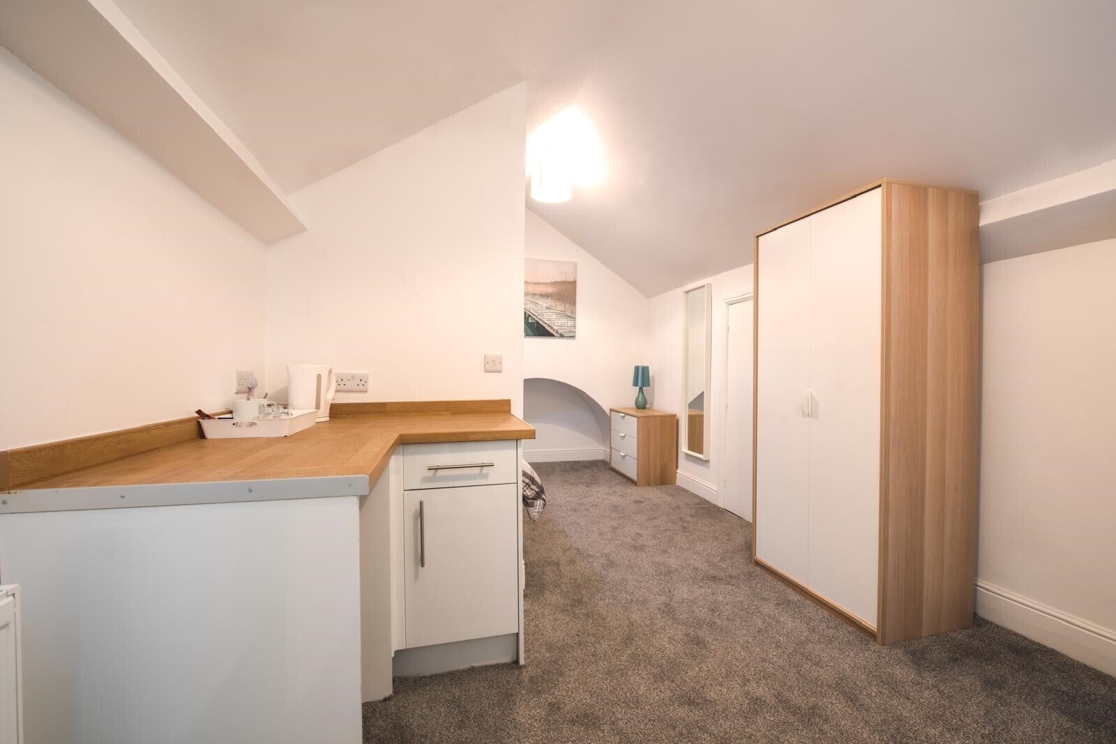 Room Upper Town Street in Leeds