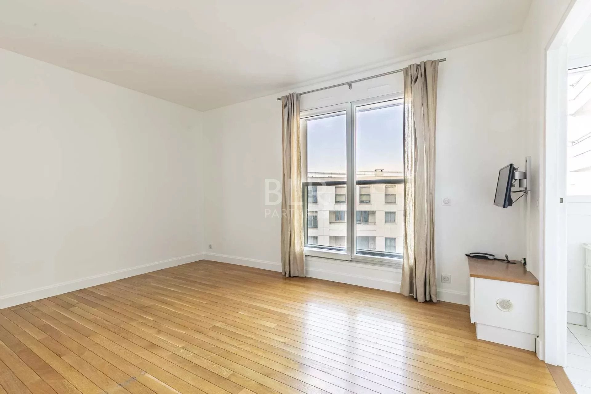 Appartement Rue Jacques Ibert à Levallois-Perret