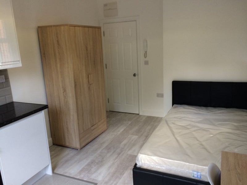 Flat Coundon Road in Coventry