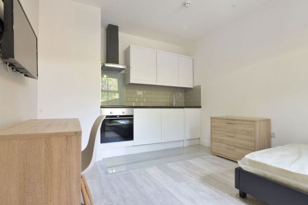 Flat Coundon Road in Coventry